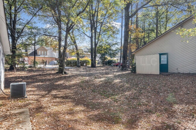 Building Photo - 2020 Whitfield St