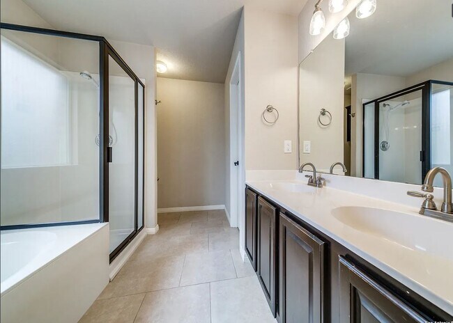 Building Photo - 603 Tom Kemp Dr