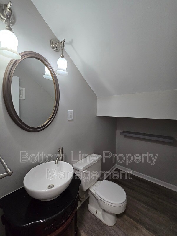 Building Photo - 5949 Quail Hollow Rd