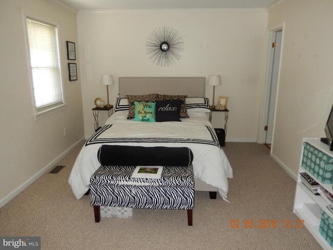 Building Photo - 6054 Old Landing Way