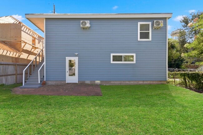 Building Photo - 1415 Avenue H