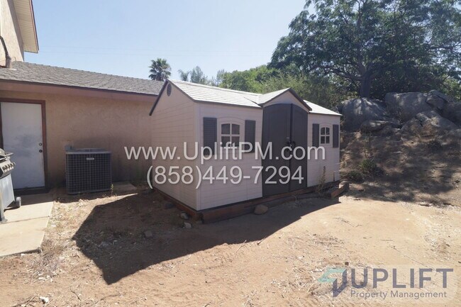 Building Photo - 15436 Las Manzanitas Rd