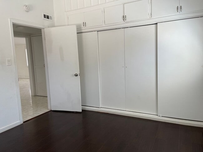 Building Photo - Aspen Ave - BLUE