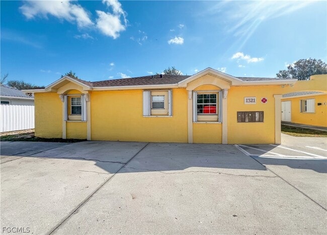 Building Photo - 1321 SE 8th Ave