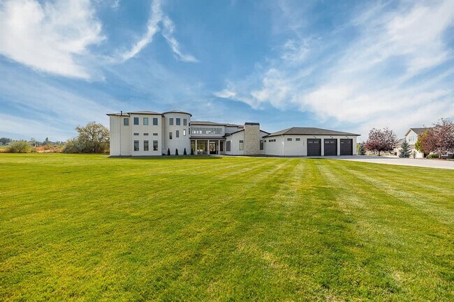 Building Photo - 12401 Rivendell Ct