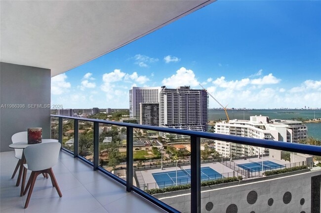 Building Photo - 501 NE 31st St