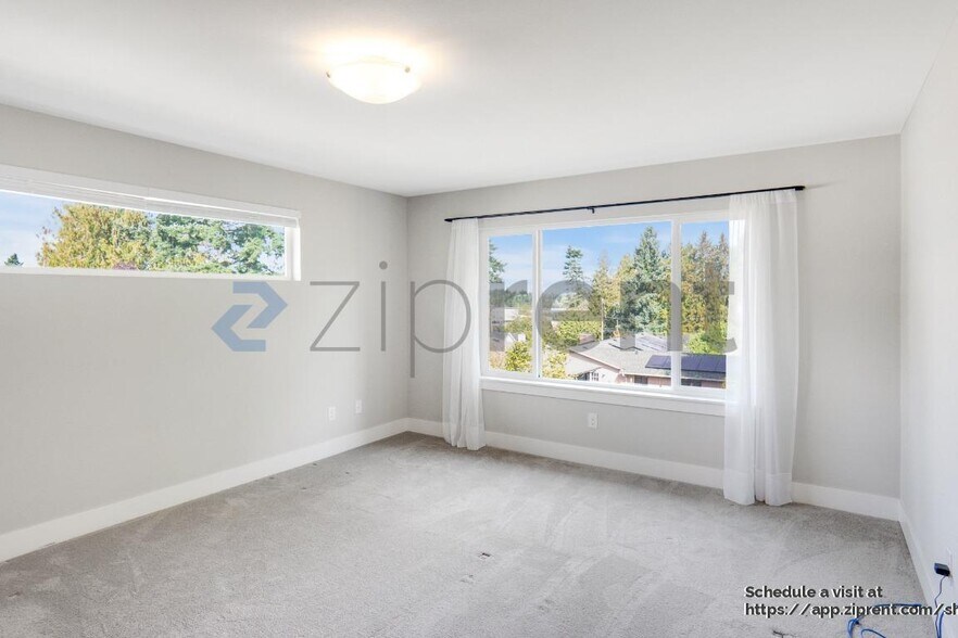 Building Photo - 3422 S 164th St