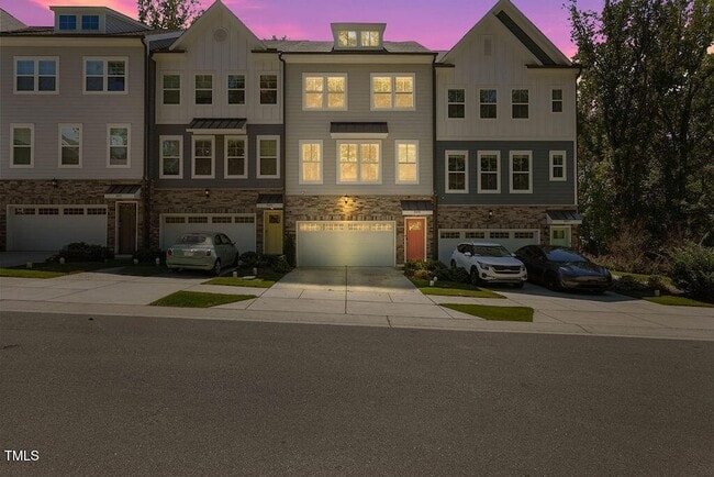 Building Photo - 2075 Eva Pearl Dr