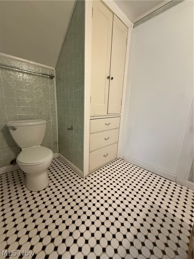 Building Photo - 3860 W 37th St