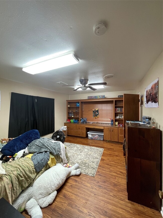 Building Photo - 2301 TX-19