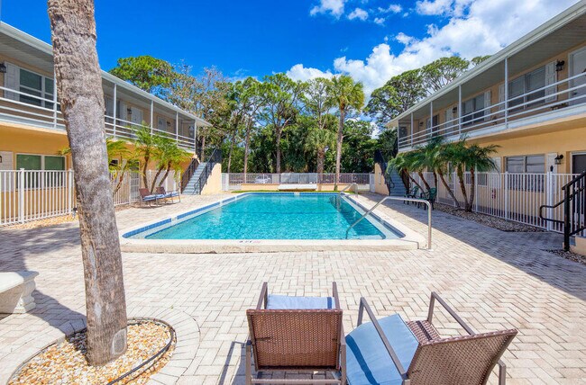 Building Photo - 333 SE Martin Ave