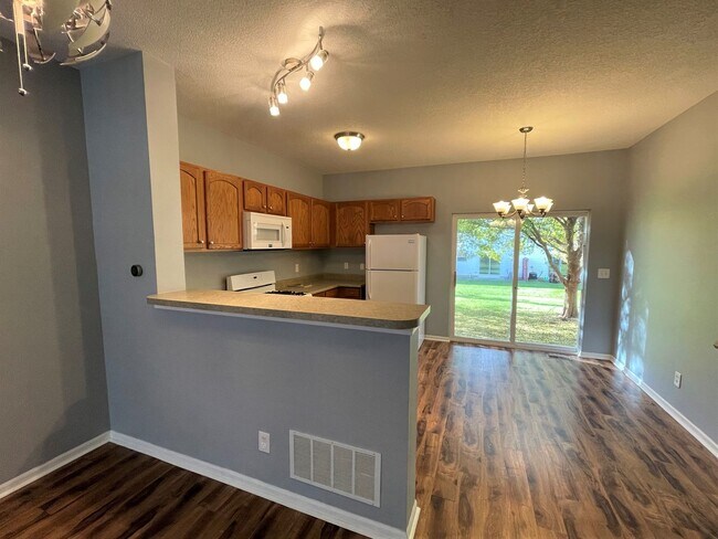 Building Photo - 1251 Hall Ln