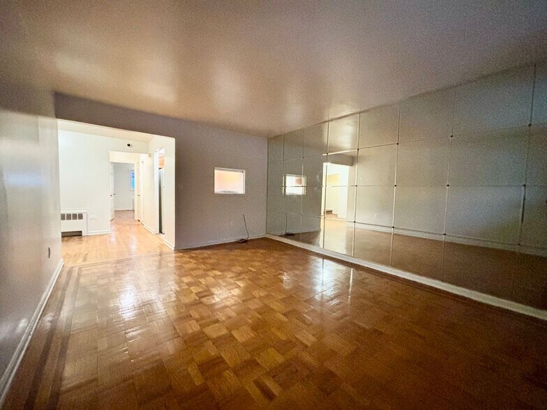Building Photo - 3802 Barnes Ave