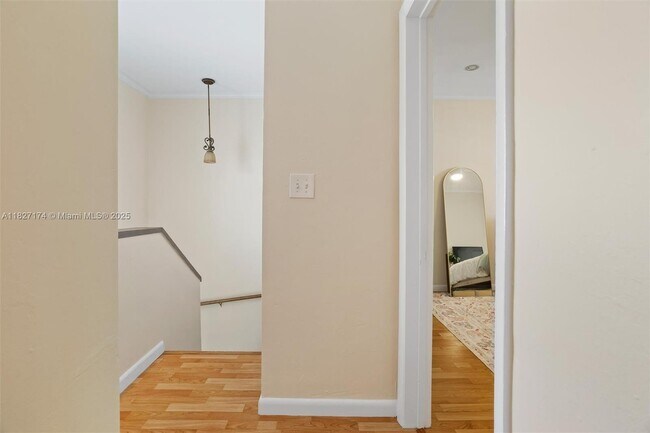 Building Photo - 7508 SW 58th Ave