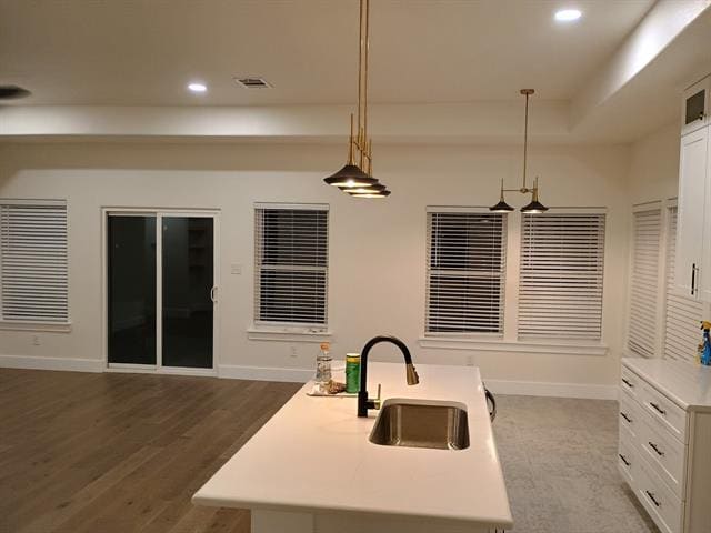 Building Photo - 528 Pettit Dr