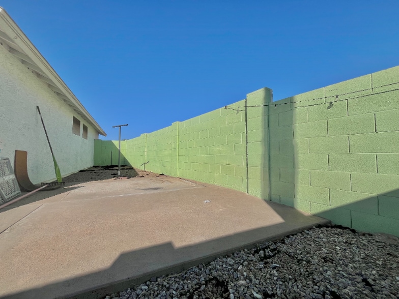 Building Photo - 3633 W Wahalla Ln