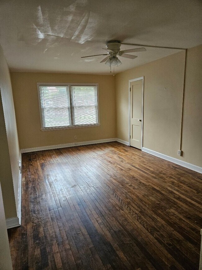 Building Photo - 4522 N Teutonia Ave