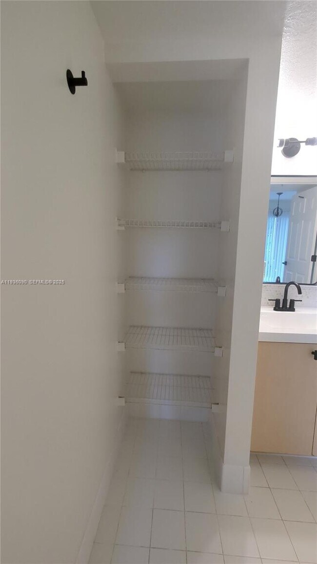 Building Photo - 4220 San Marino Blvd