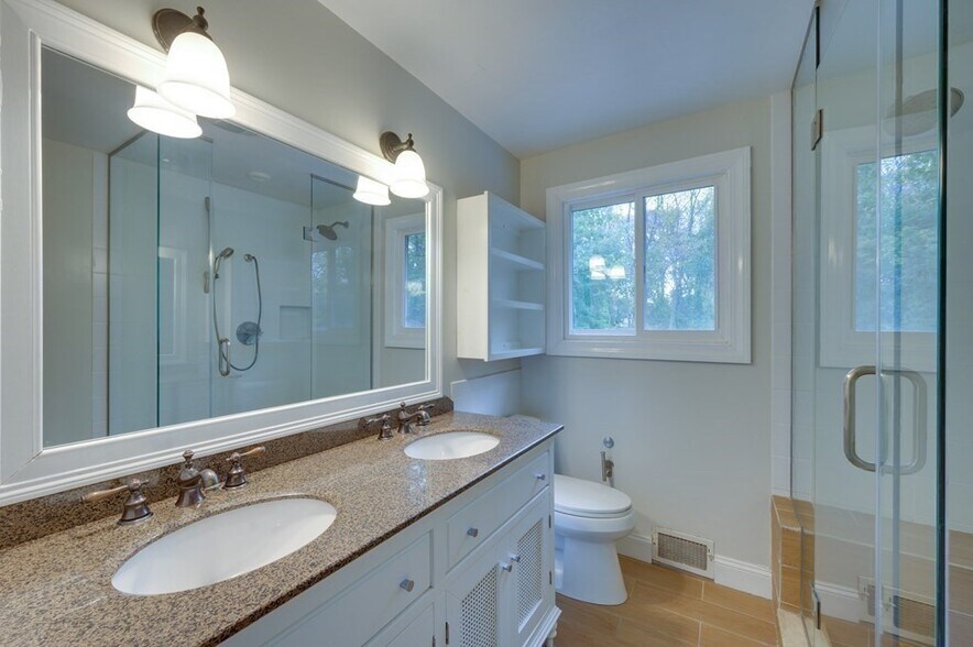 Building Photo - 93 Woodcliff Rd