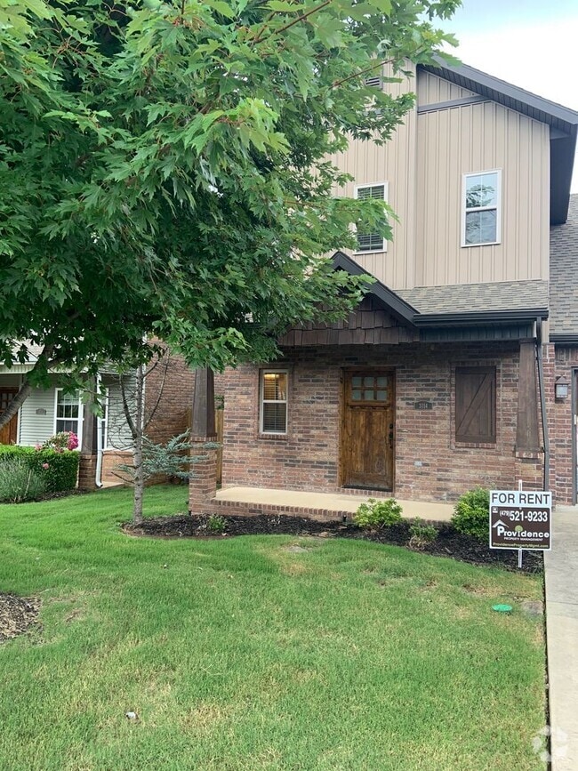 Building Photo - 3114 SW Riverstone Ave