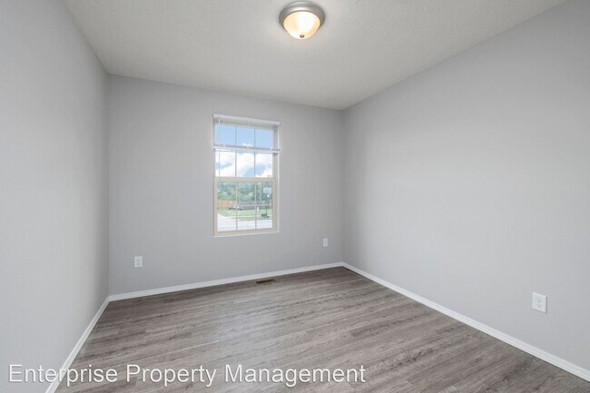 Building Photo - 3 br, 2 bath House - 406 E Stone Creek Rd