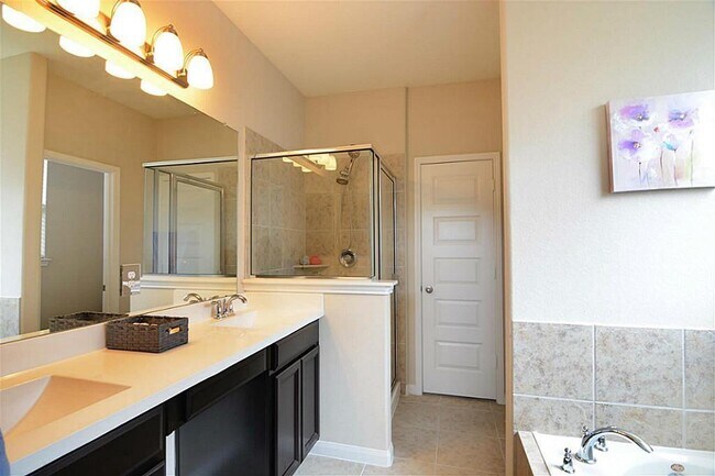 Building Photo - 15415 Pattington Cypress Dr