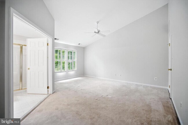 Building Photo - 10189 Castlewood Ln