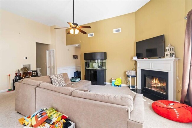 Building Photo - 4273 Holliday Rd