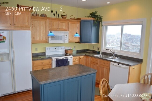 Building Photo - 2460 Pittview Ave