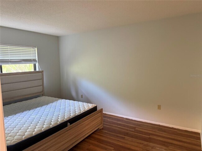 Building Photo - 1780 Shadow Ln