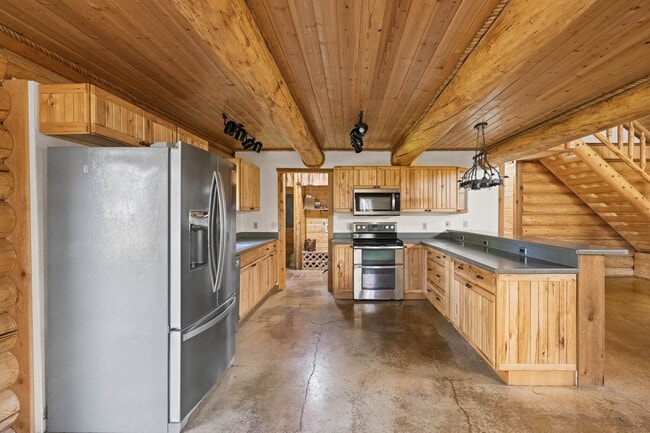 Building Photo - 3650 Apache Ct