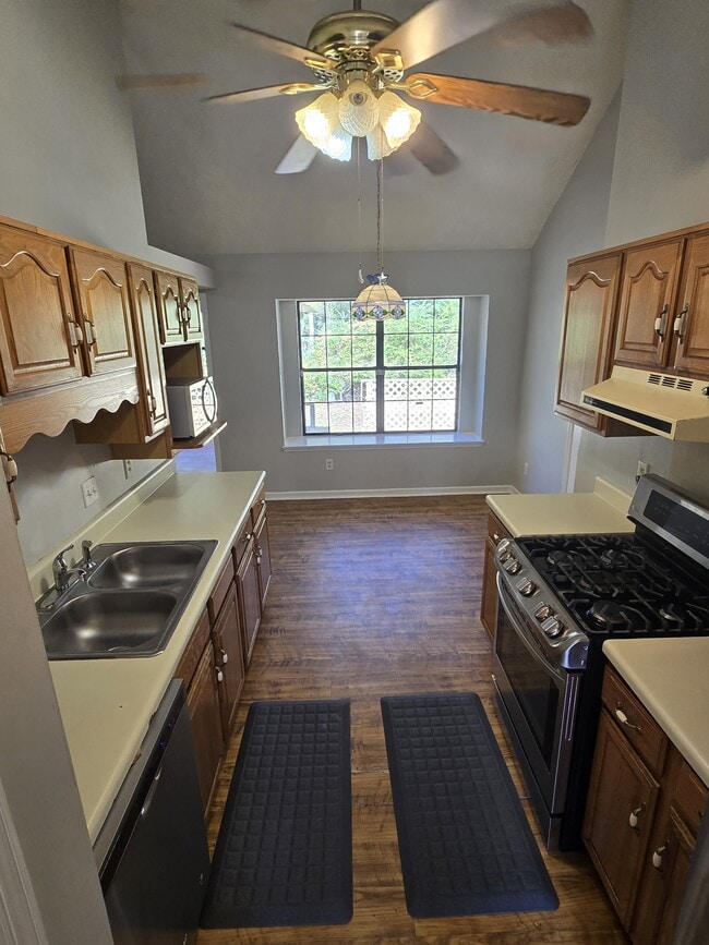 Building Photo - 448 Floyd Cir