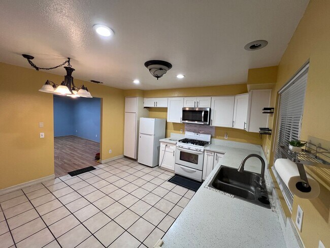 Building Photo - Charming 2 Bedroom Condo in Temecula, Ca.