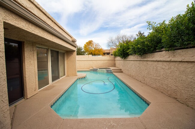 Building Photo - Scottsdale - McCormick Ranch Home - 3 Bedr...