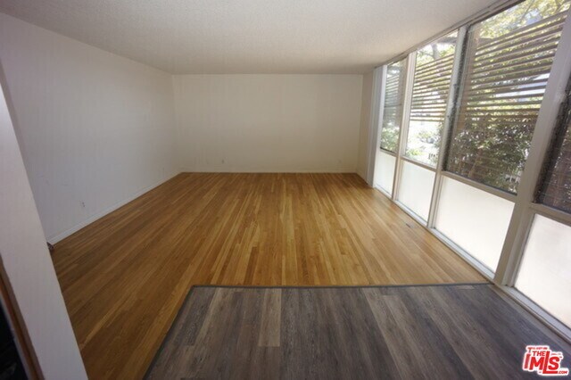 Building Photo - 11133 ROSE Ave