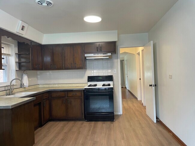 Building Photo - 6216 S Kildare Ave