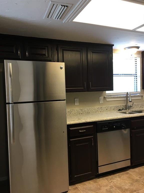 Building Photo - 3113 Kensington Dr