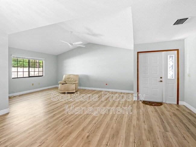 Building Photo - 751 Greenwood Manor Cir