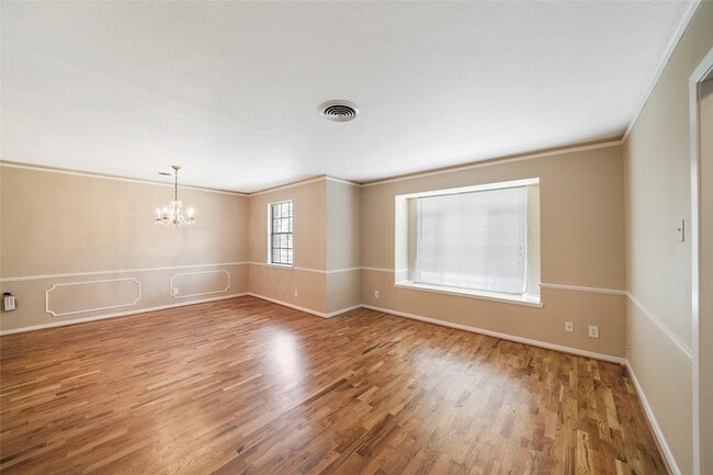 Building Photo - 4406 Rosebay Dr