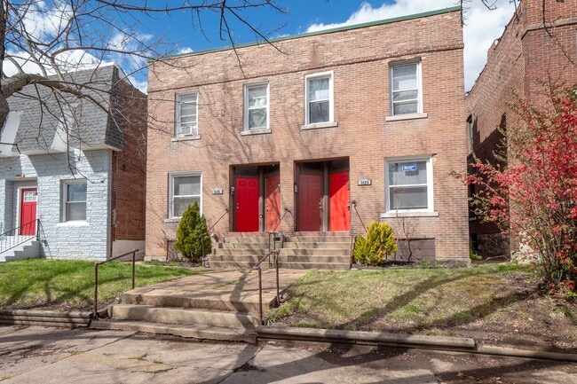 Building Photo - 3429-31 Juniata St.