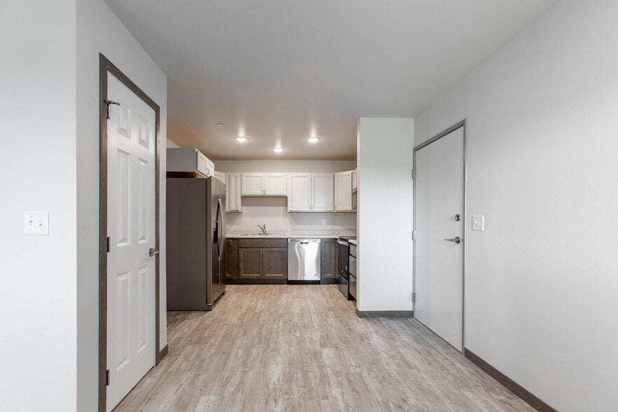 Primary Photo - Moonlight Apartment Complex