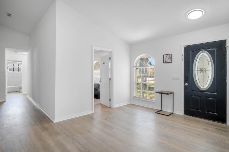 Building Photo - 802 Abbott Ave