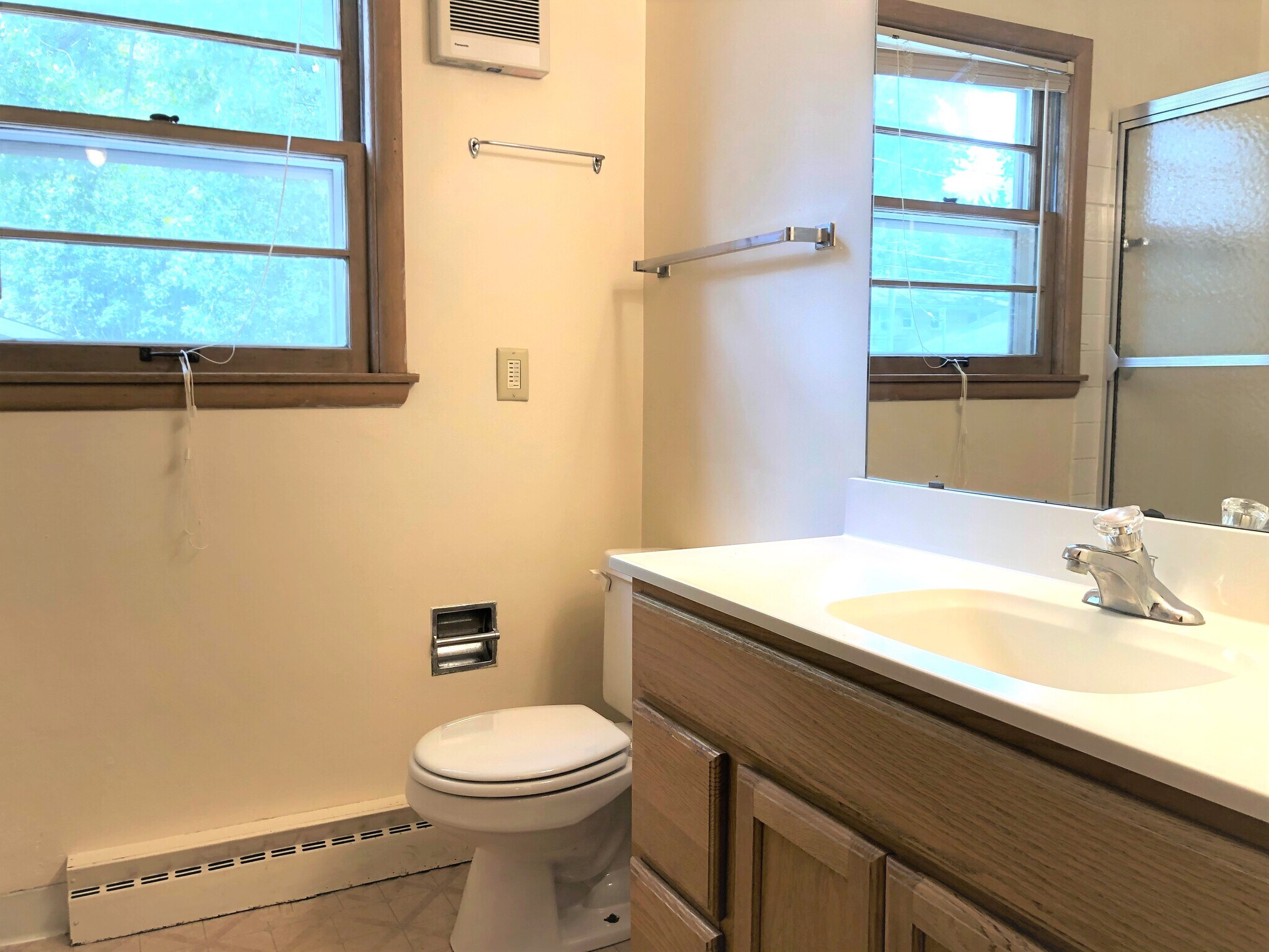 Building Photo - 322 Pawling St