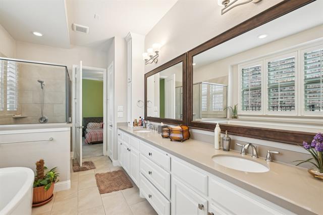 Building Photo - 6809 Royal View Dr