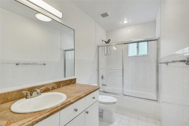 Building Photo - 10065 Bay Harbor Terrace