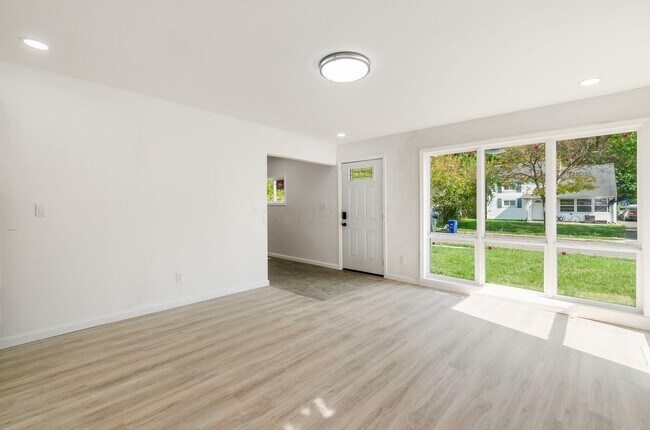 Building Photo - 2263 Dawnlight Ave