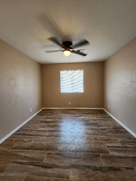 Building Photo - 143 S Doran