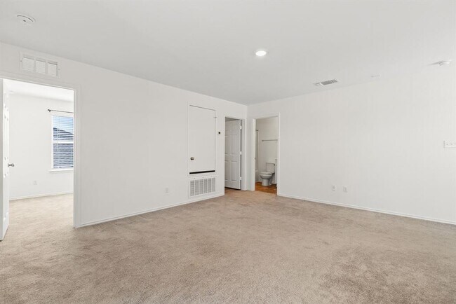 Building Photo - 917 Duskywing Wy