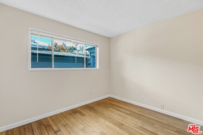 Building Photo - 2435 2nd St