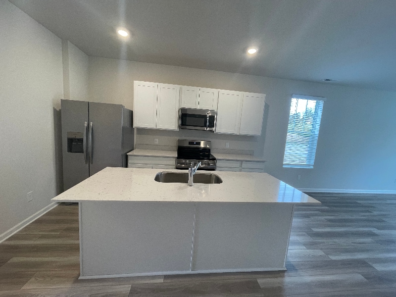 Building Photo - 1715 Manuka Ln